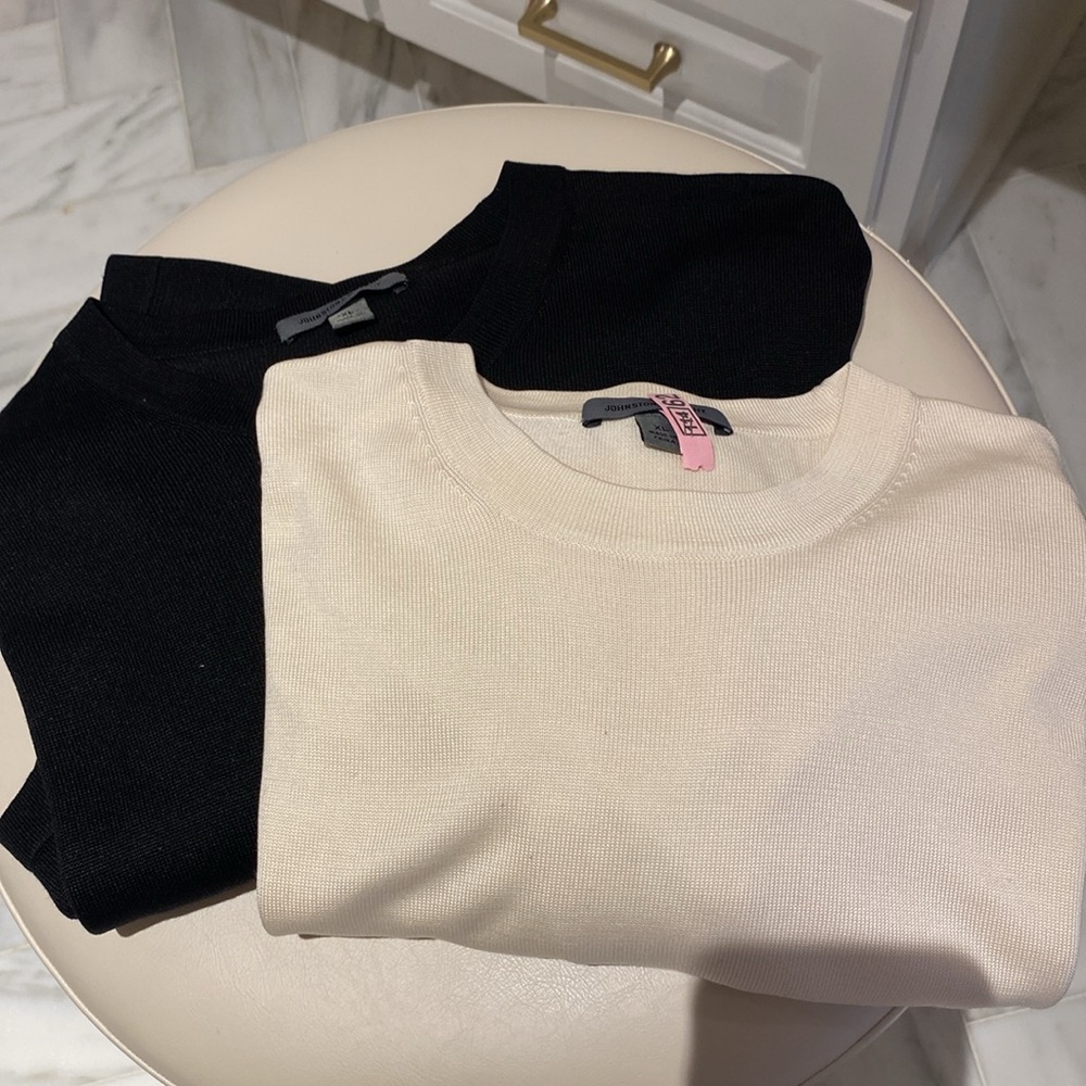 Men’s Johnston & Murphy Black and cream short sleeve sweaters  XL.